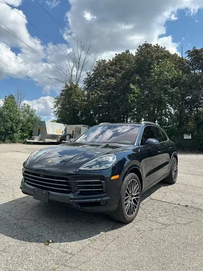 2021 Porsche Cayenne in Black