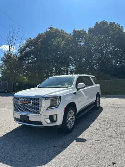 2024 GMC Yukon XL in White